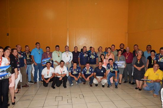 Personas del comité organizador de la Carrera de Montaña al Cerro Chirripó